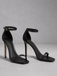 Chaussures à talons aiguilles