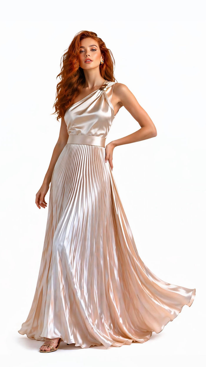 Robe plissée décoration métallique